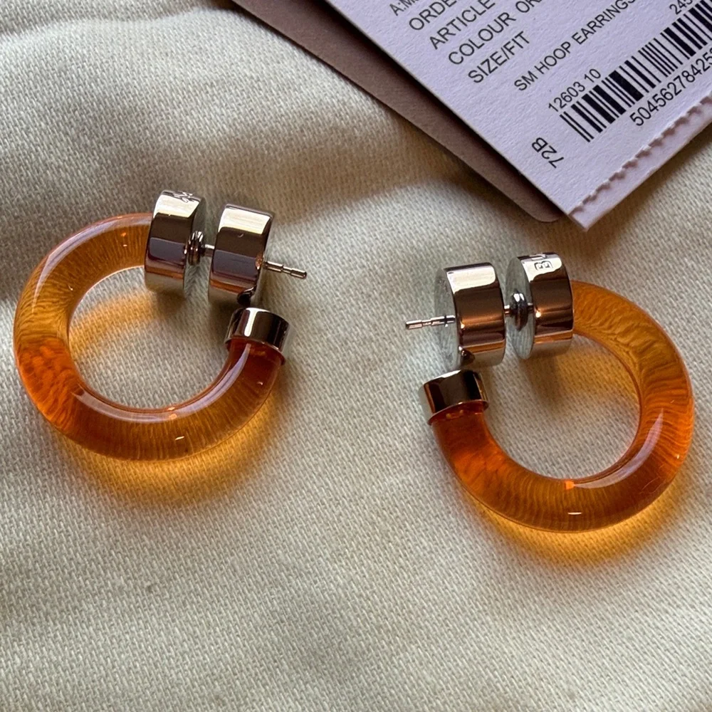 NWT Burberry Small Hoop Orange and Silver Earrings 25mm - Picture 2 of 9